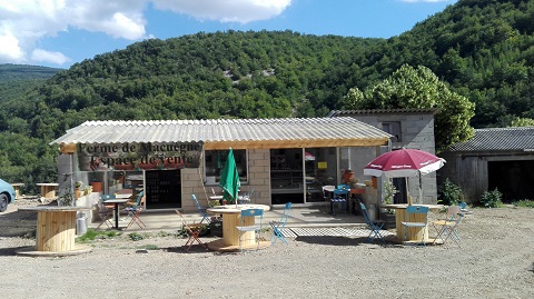 Aire camping-car  Barret-de-Lioure (26570) - Photo 6